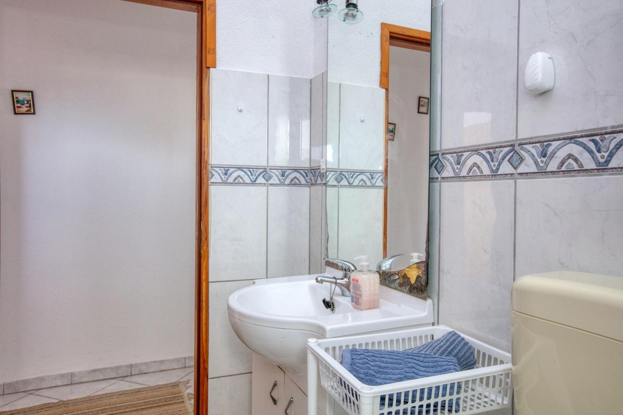 Apartments With A Parking Space Zablace, Sibenik - 4219 客房 照片