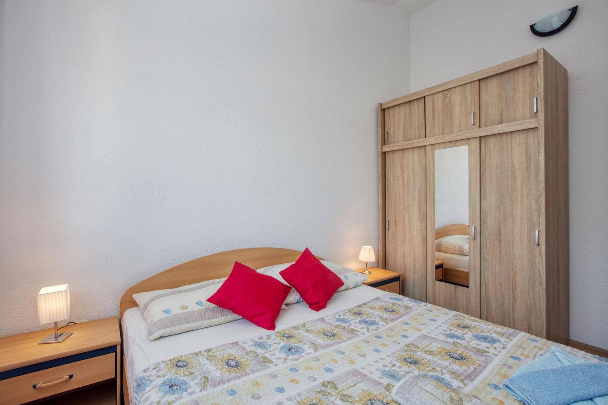 Apartments With A Parking Space Zablace, Sibenik - 4219 客房 照片