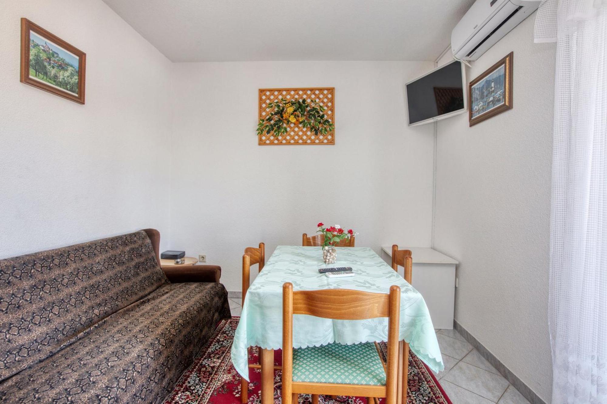 Apartments With A Parking Space Zablace, Sibenik - 4219 客房 照片